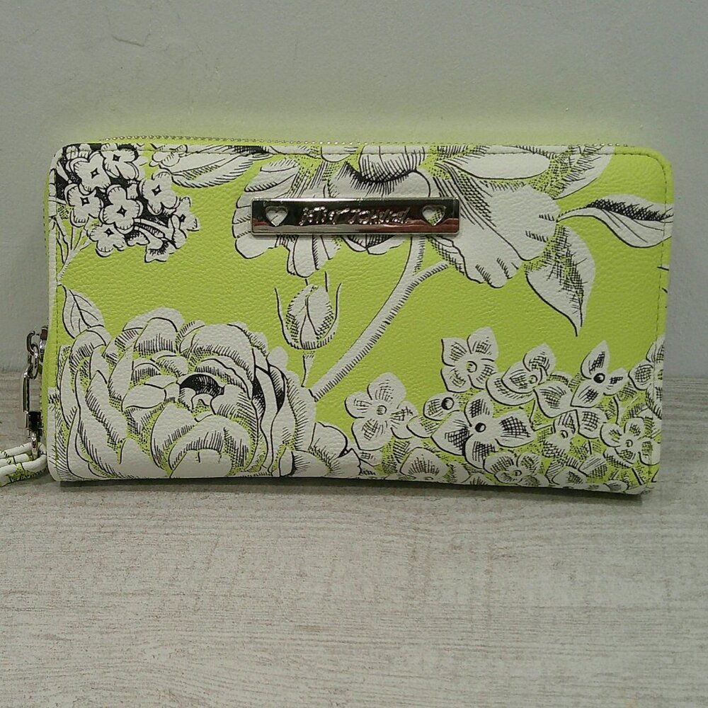 Betsey Johnson Green Floral Retro Wristlet Wallet Clutch | New Without Tags
